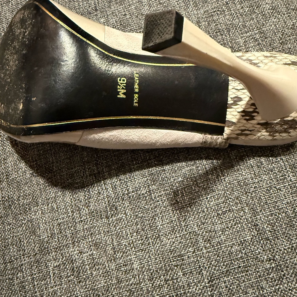 Hard to find Charles Jourdan Paris , sz 9.5 - Picture 7 of 10